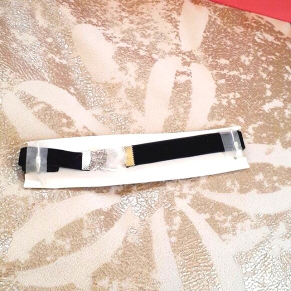 Infinity Diamond Choker BLACK VELVET Necklace Simulated Diamonds Pendent Realist - Picture 13 of 15